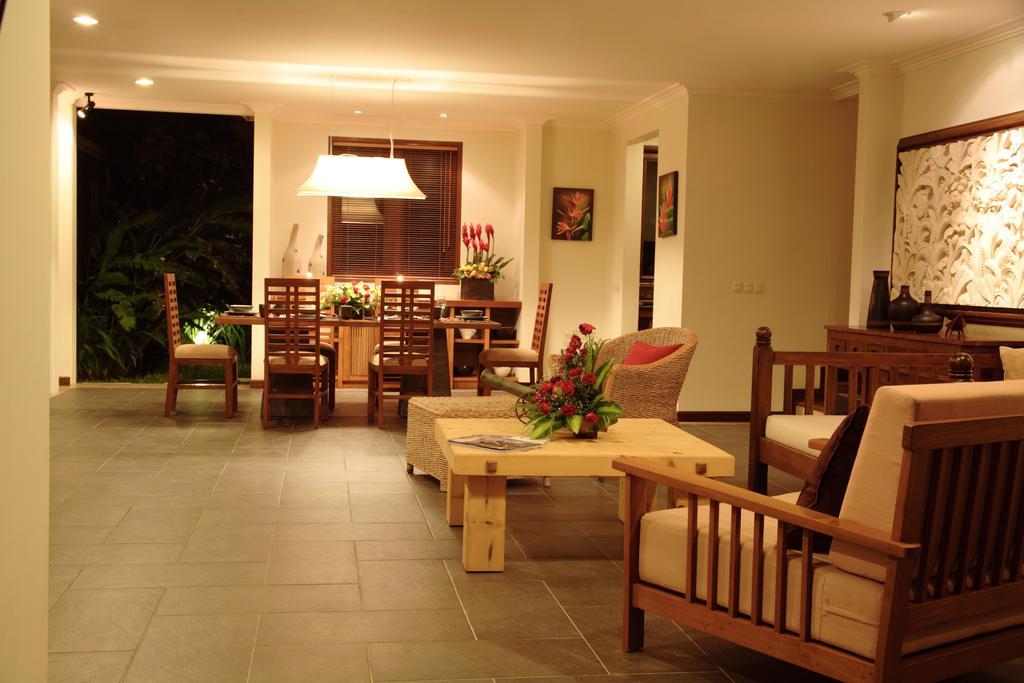 Villa Alex Семиняк Екстериор снимка